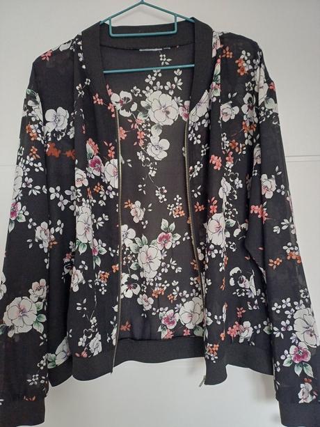Dámska kvetovaná blúzka-bunda-bombera, 46