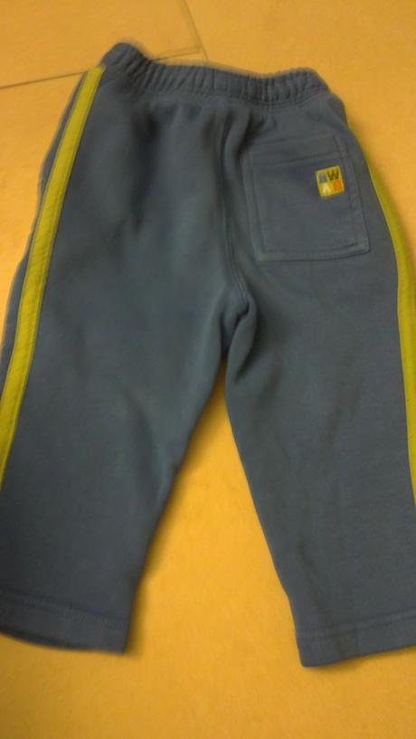 Modre teplaciky,vel. 12-18.mes., cherokee,86