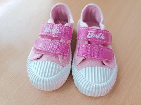 Plátenky barbie, 23