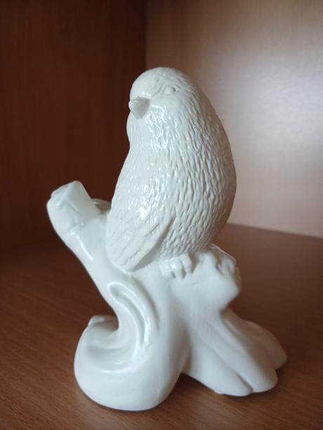 Keramický vtáčik na konári 14 cm,