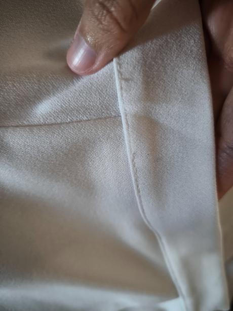 Krásny biely komplet, 