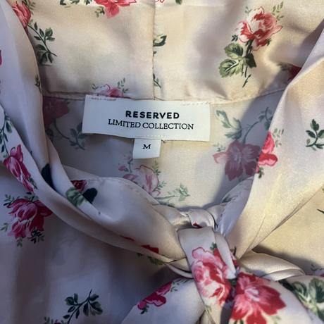 Krásna saténová blúzka, reserved,m