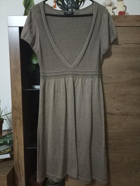 Sexy upletové šaty s výstrihom, gina,s