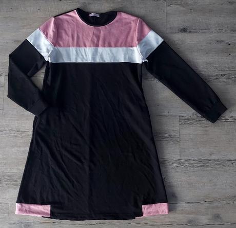 Čierno ružové šaty, 42