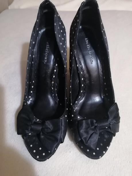 Bodkované lodičky, 36