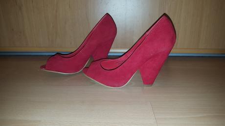 Červené topánky č.39, 39