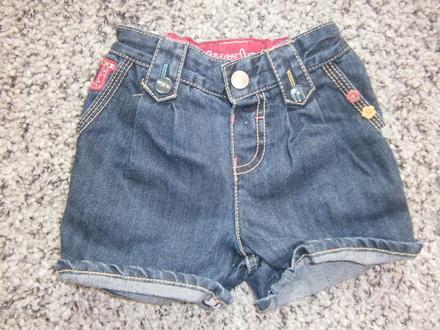 Texaskové kraťasky, 92