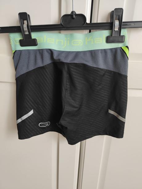 Športové plavky, 140