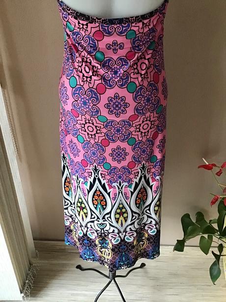 Krasne pruzne saty /94a, 40