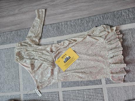 Flitrovane minisaty, s