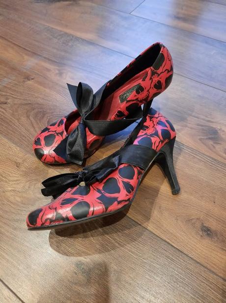 "strašidelné" topánky, 40