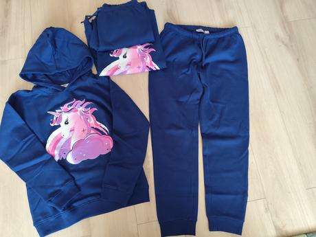 Teplákové súpravy, 146