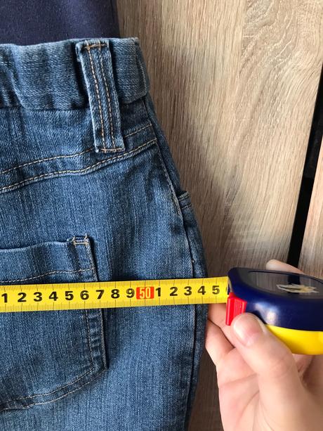 Tehotenska riflova sukna, 42