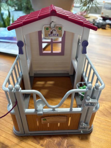 Schleich stajňa s koňom,