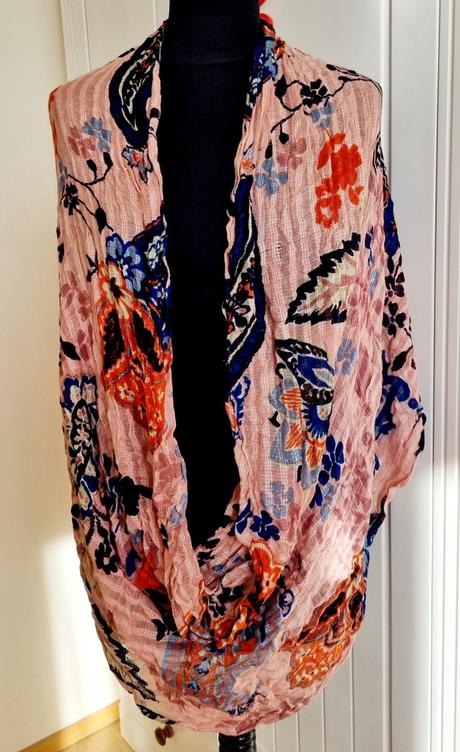 Okrúhly šál tenši,