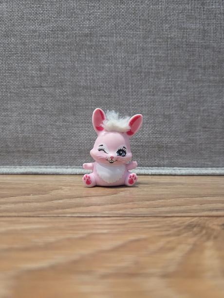 Bábika enchantimals zajac,