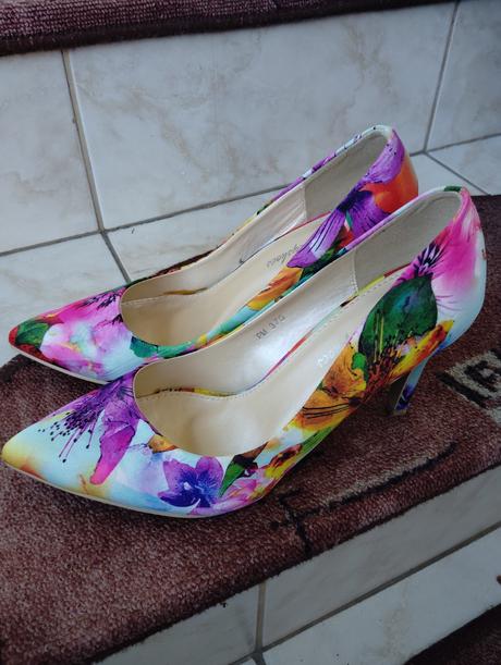 Kvetinové lodičky veľkosť 37, 37