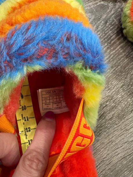 Ugg nove damske farebne hunate sandale č.37, ugg,37