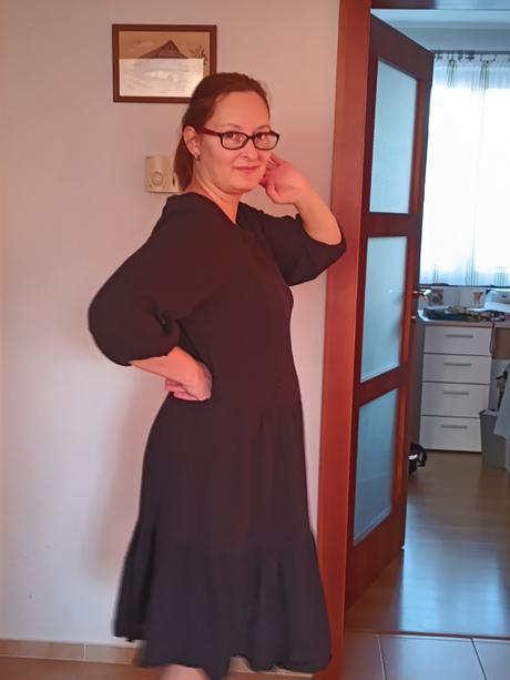 Mušelinové čierne šaty na dojčenie, l