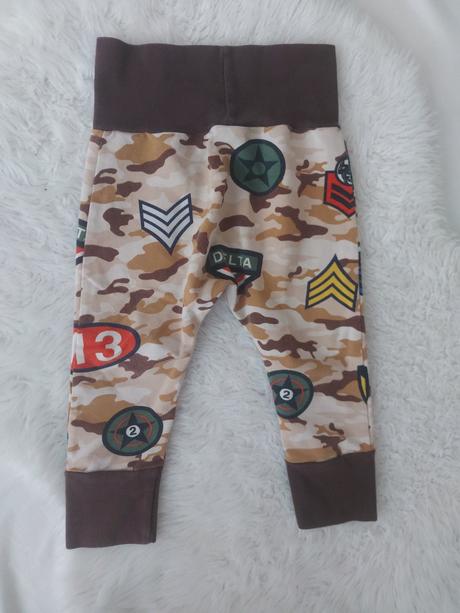 Pudlové štýlové tepláky maskačové, 92