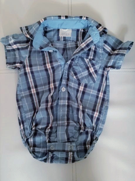 Košeľové body, 74