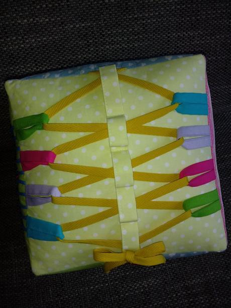 Quiet cube- kocka s aktivitami,