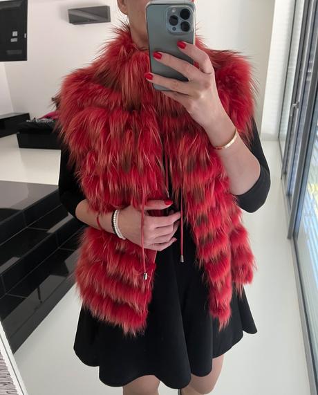 Kozusinova vesta z lisky, s