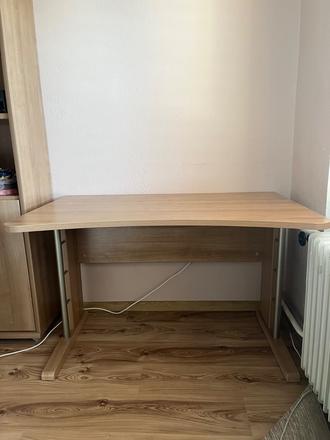 Písací stôl point,