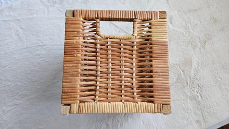 Ratanovy košík z ikea, 25x23x23 cm,