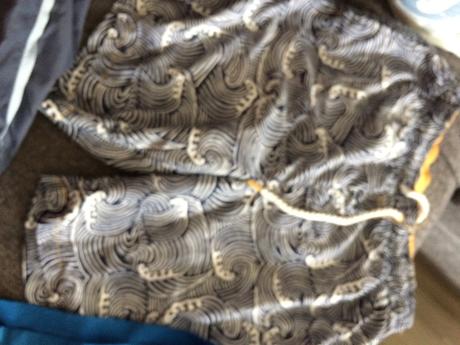 3x kraťase, spolu 5 eur, 158–170