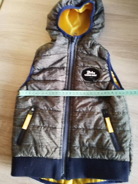 Chlapčenská vesta veľk.na 4 roky, 104