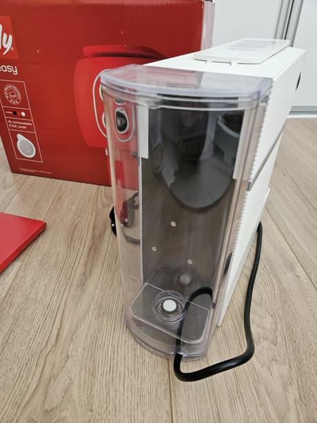 Kávovar illy easy, 