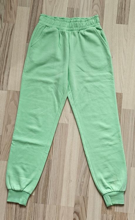 Tepláky hrubšie, 152