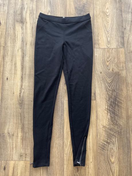 Legíny zo zipsami, bershka,s