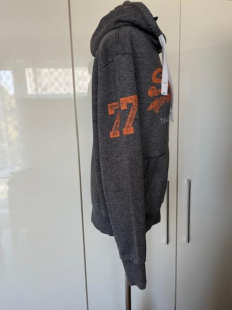 Mikina stredne šedej farby, superdry,m