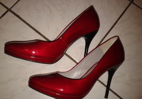 Tmavočervené lakované kožené lodičky 37, 37