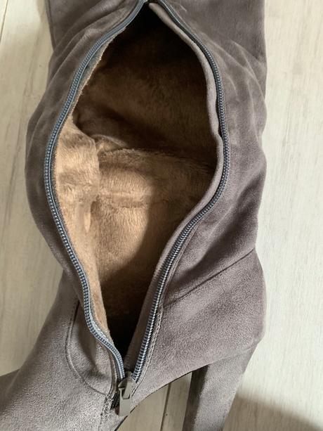 Semišove čižmy, 38