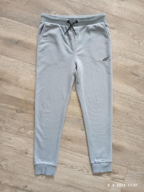 Super tepláky (už s poštovným), 146