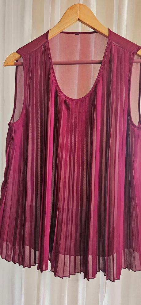 Lahucka bordova bluzka v. 42, 42