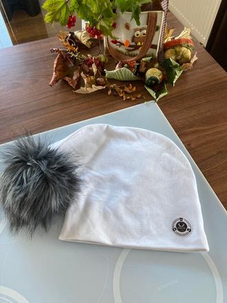 Čiapka s brmbolcom top stav, mirau,98