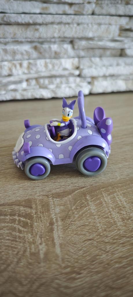 Origináldisney store naťahovacie auto,