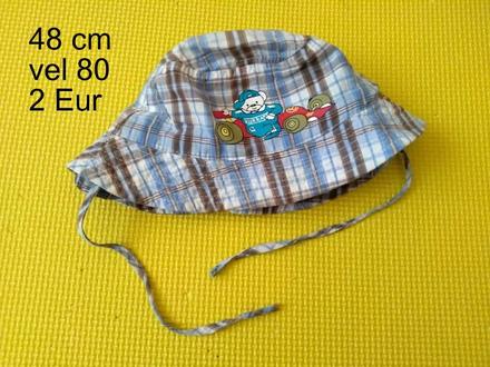 Klobúk na šňúrky, 80