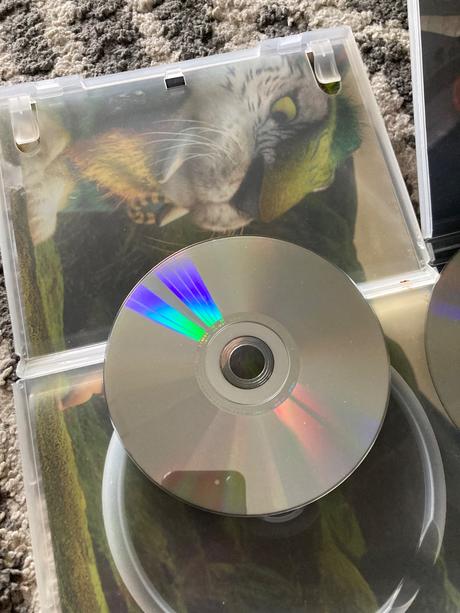 Dvd útek z planéty zem a krúdovci, 