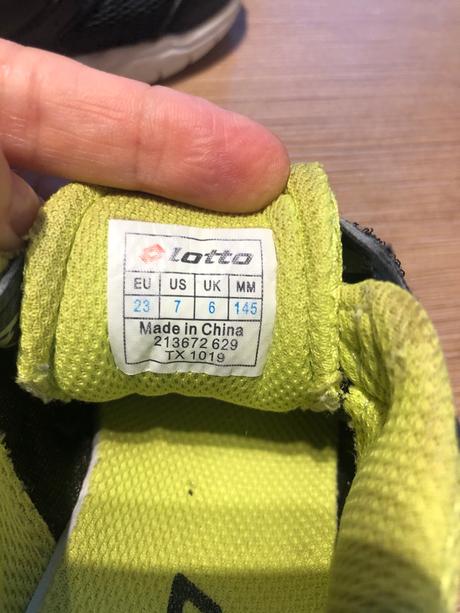 Lahke tenisky, lotto,23