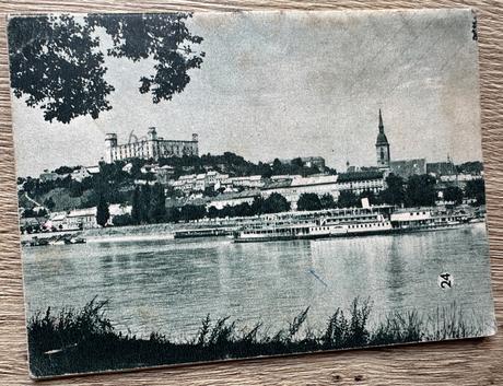 Pamiatky bratislavy č.1 hrad 1950 za 5eur,