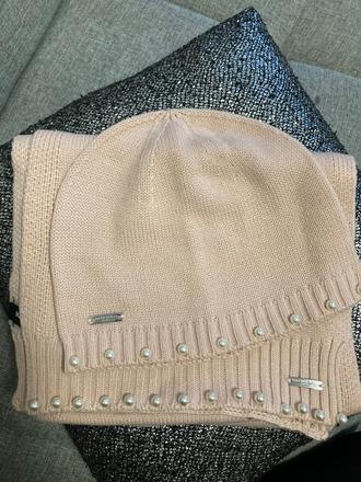 Set čiapka a šál lagerfeld, 