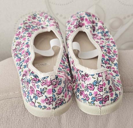 Plátenky-cvičky s kvietkami, baťa,34