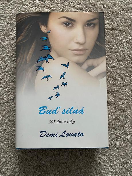 Kniha demi lovato, 