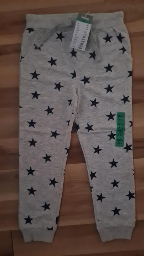 Nove teplaky, sinsay,122