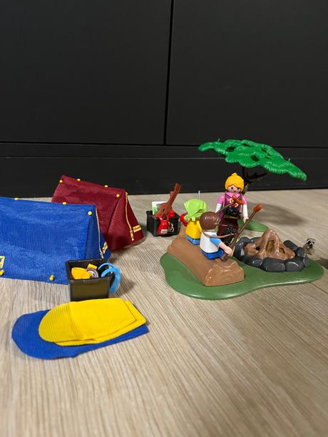 Playmobil camping site model 6888, 